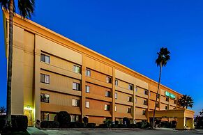 La Quinta Inn & Suites by Wyndham Houston Baytown East