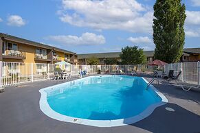 Hotel Elev8 Flagstaff I-40 Exit 198 Butler Ave