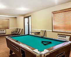 Quality Inn & Suites Davenport near I-80