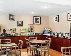 Quality Inn & Suites Davenport near I-80