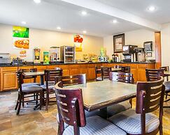 Quality Inn & Suites Ankeny - Des Moines