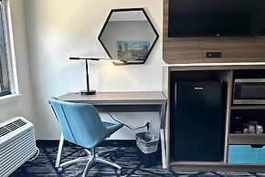 La Quinta Inn & Suites by Wyndham Atlanta Roswell