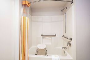 La Quinta Inn & Suites by Wyndham Atlanta Roswell