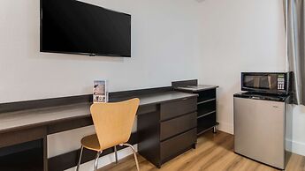 Motel 6 Addison, TX - Dallas