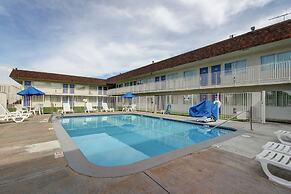 Motel 6 Denver, CO - Airport