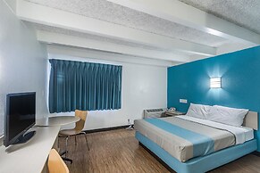 Motel 6 Kokomo, IN