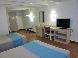 Motel 6 Kokomo, IN