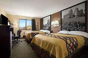 Super 8 by Wyndham Cedar Rapids