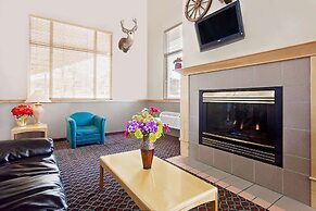 Super 8 by Wyndham Helena