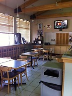 Super 8 by Wyndham Helena