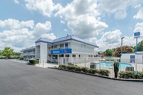 Motel 6 Norcross, GA - Atlanta Northeast