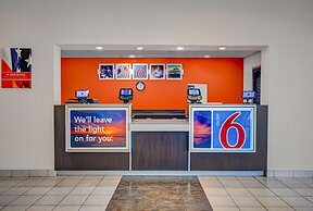 Motel 6 Tallahassee, FL - Downtown