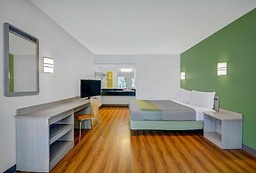 Motel 6 Tallahassee, FL - Downtown