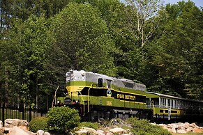 Atlanta Evergreen Lakeside Resort