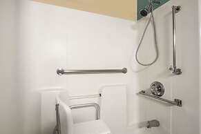 Super 8 by Wyndham Peoria East