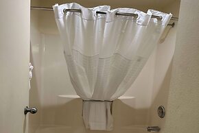 La Quinta Inn & Suites by Wyndham Orlando South