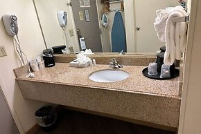 La Quinta Inn & Suites by Wyndham Orlando South