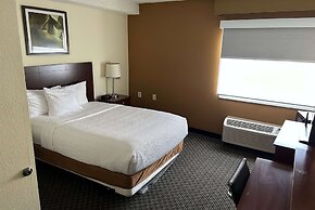 La Quinta Inn & Suites by Wyndham Orlando South