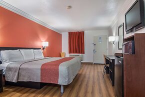 Motel 6 Marshall, TX