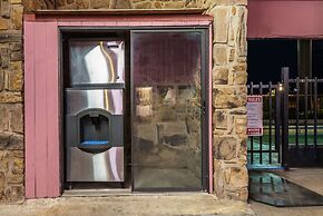 Super 8 by Wyndham Eastland