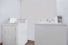 Super 8 by Wyndham Warner Robins