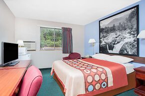 Super 8 by Wyndham Warner Robins