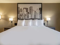 Super 8 by Wyndham Clinton