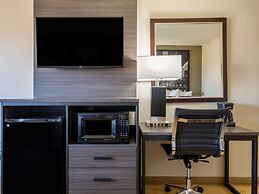 Super 8 by Wyndham Clinton