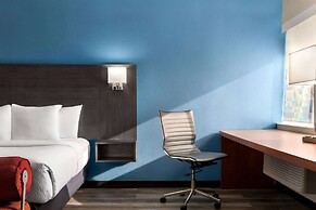 La Quinta Inn & Suites by Wyndham Chicago Tinley Park