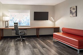 La Quinta Inn & Suites by Wyndham Chicago Tinley Park