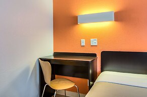 Motel 6 Arlington Heights, IL - Chicago North Central