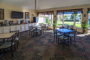 Ashmore Inn and Suites