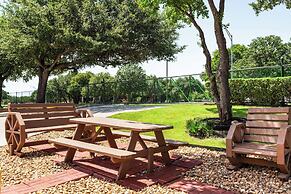 Days Inn by Wyndham San Antonio Near Fiesta Park