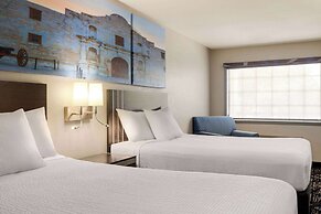 Days Inn by Wyndham San Antonio Near Fiesta Park