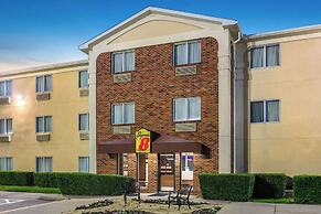 Super 8 by Wyndham Grapevine/DFW Airport Northwest