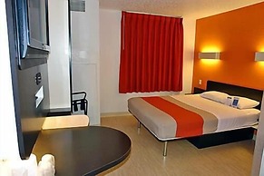 Motel 6 Irving, TX - DFW Airport North