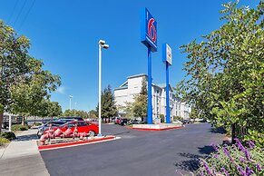 Motel 6 Belmont, CA - San Francisco - Redwood City