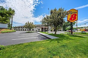 Super 8 by Wyndham Lewiston Auburn Area