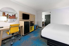 Days Inn by Wyndham Fort Smith