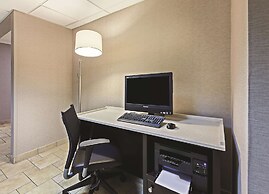 La Quinta Inn & Suites by Wyndham N Little Rock-McCain Mall