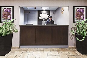 La Quinta Inn & Suites by Wyndham N Little Rock-McCain Mall