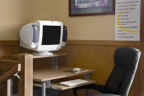 Super 8 by Wyndham Russellville