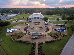 Holiday Inn Express Bowling Green by IHG