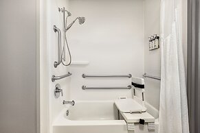 Holiday Inn Express Bowling Green by IHG