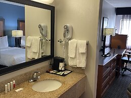 La Quinta Inn & Suites by Wyndham Baton Rouge Siegen Lane