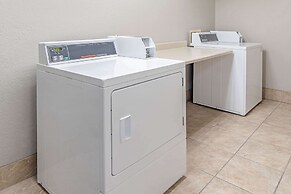 La Quinta Inn & Suites by Wyndham Baton Rouge Siegen Lane