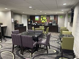 La Quinta Inn & Suites by Wyndham Baton Rouge Siegen Lane