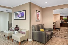 La Quinta Inn & Suites by Wyndham Baton Rouge Siegen Lane
