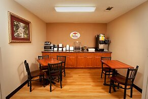 Super 8 by Wyndham Fairmont