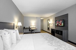 Red Roof Inn PLUS+ Boston - Mansfield/ Foxboro